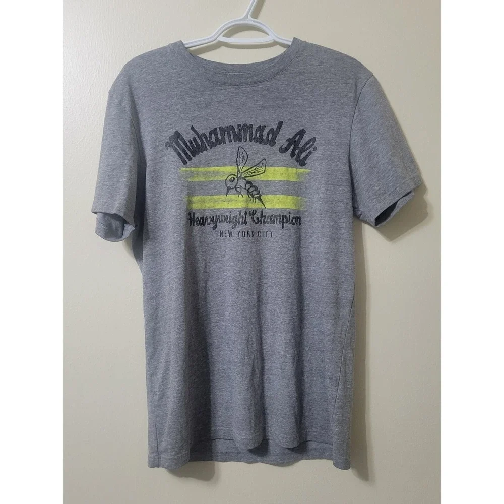 Under Armour Muhammad Ali Cotton T-Shirt Boxing Roots of Fight mens Small‎ tee